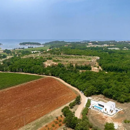 Holiday home Karbula