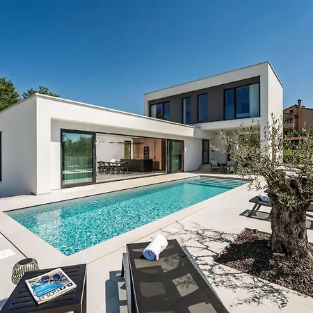 Karbula Holiday home