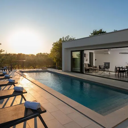 Karbula Holiday home *